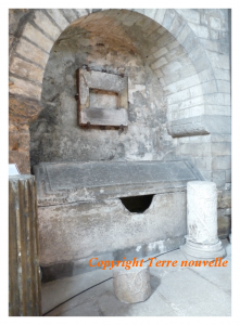 Sarcophage de Saint Mamert - Basilique Saint Pierre de Vienne