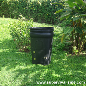 Fabrication d'un composteur durable : à partir d'un bac poubelle, pour moins de 40 dollars et en moins de 10 minutes