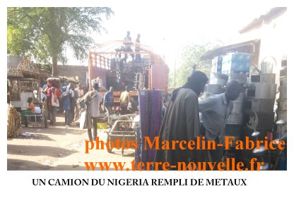 Marché de la récupération au Niger : un camion du Nigeria rempli de métaux
