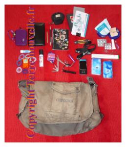 Survivalisme pour les femmes : l'EDC, everyday carry des femmes