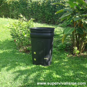Fabrication dun compost durable à partir dun bac poubelle en moins de 10 minutes Fabrication d'un composteur durable : à partir d'un bac poubelle, pour moins de 40 dollars et en moins de 10 minutes