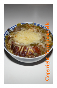 soupe-a-l-oignon Soupe à l'oignon gratinée