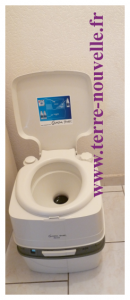 survivalisme-resilience-le-wc-chimique WC chimiques : un équipement pour survivalistes résilients